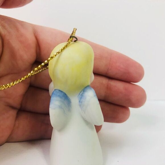 vintage homco angel ornament blonde hair with harp blue wings 2 1/4 inches - Picture 4 of 6